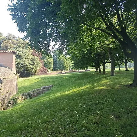 Holiday home Gem In The City Center Of With Air Conditioning - Exclusive Ground Floor House Inside The Walls Close To Botanical Garden And Piazza San Martino Lucca