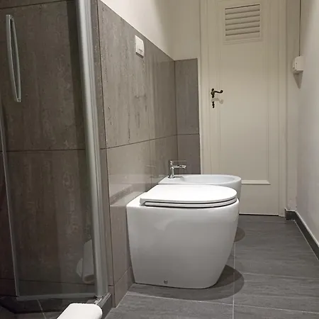 Gem In The City Center Of With Air Conditioning - Exclusive Ground Floor House Inside The Walls Close To Botanical Garden And Piazza San Martino Holiday home Lucca
