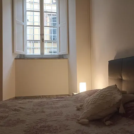 Gem In The City Center Of With Air Conditioning - Exclusive Ground Floor House Inside The Walls Close To Botanical Garden And Piazza San Martino Holiday home Lucca