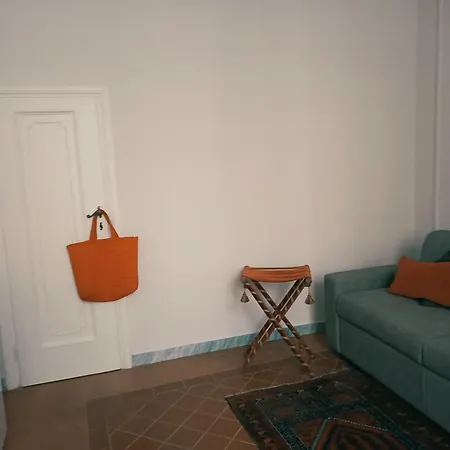 Gem In The City Center Of With Air Conditioning - Exclusive Ground Floor House Inside The Walls Close To Botanical Garden And Piazza San Martino *
