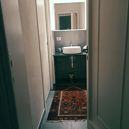 Gem In The City Center Of With Air Conditioning - Exclusive Ground Floor House Inside The Walls Close To Botanical Garden And Piazza San Martino *
