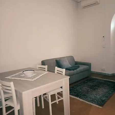 Casa vacanze Gem In The City Center Of With Air Conditioning - Exclusive Ground Floor House Inside The Walls Close To Botanical Garden And Piazza San Martino