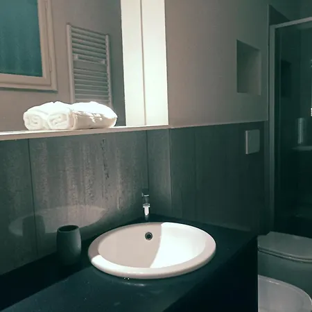 Casa vacanze Gem In The City Center Of With Air Conditioning - Exclusive Ground Floor House Inside The Walls Close To Botanical Garden And Piazza San Martino *